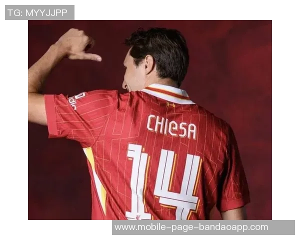 利物浦官方社交媒体发布海报庆祝索博斯洛伊和基耶萨生日快乐 利物浦官方社交媒体发布海报庆祝索博斯洛伊和基耶萨生日快乐