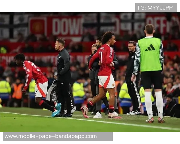 米体报道罗马租借齐尔克泽后买断费用或超3500万欧元具体金额待定